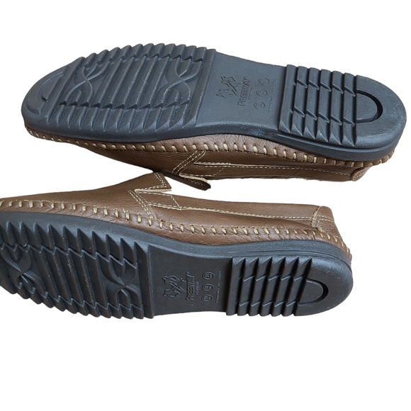 NWOB Freeway Logan 3 handcrafted leather size 8.5 flats shoes - Picture 8 of 10